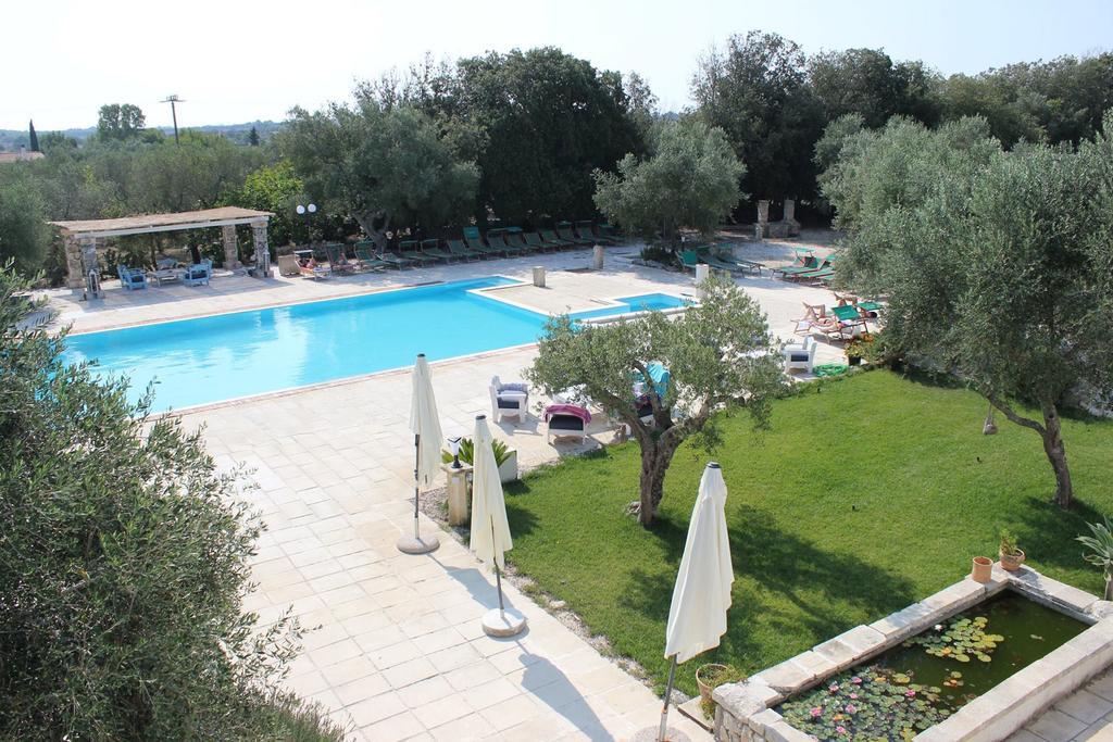 Agriturismo Tenuta Sant'Antonio Cerfignano Экстерьер фото